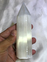 Load image into Gallery viewer, Selenite Point  medium
