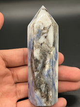 Load image into Gallery viewer, Dumortierite in Quartz - Point
